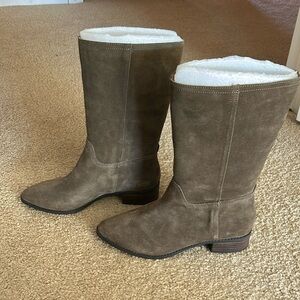 Brand new women Boots